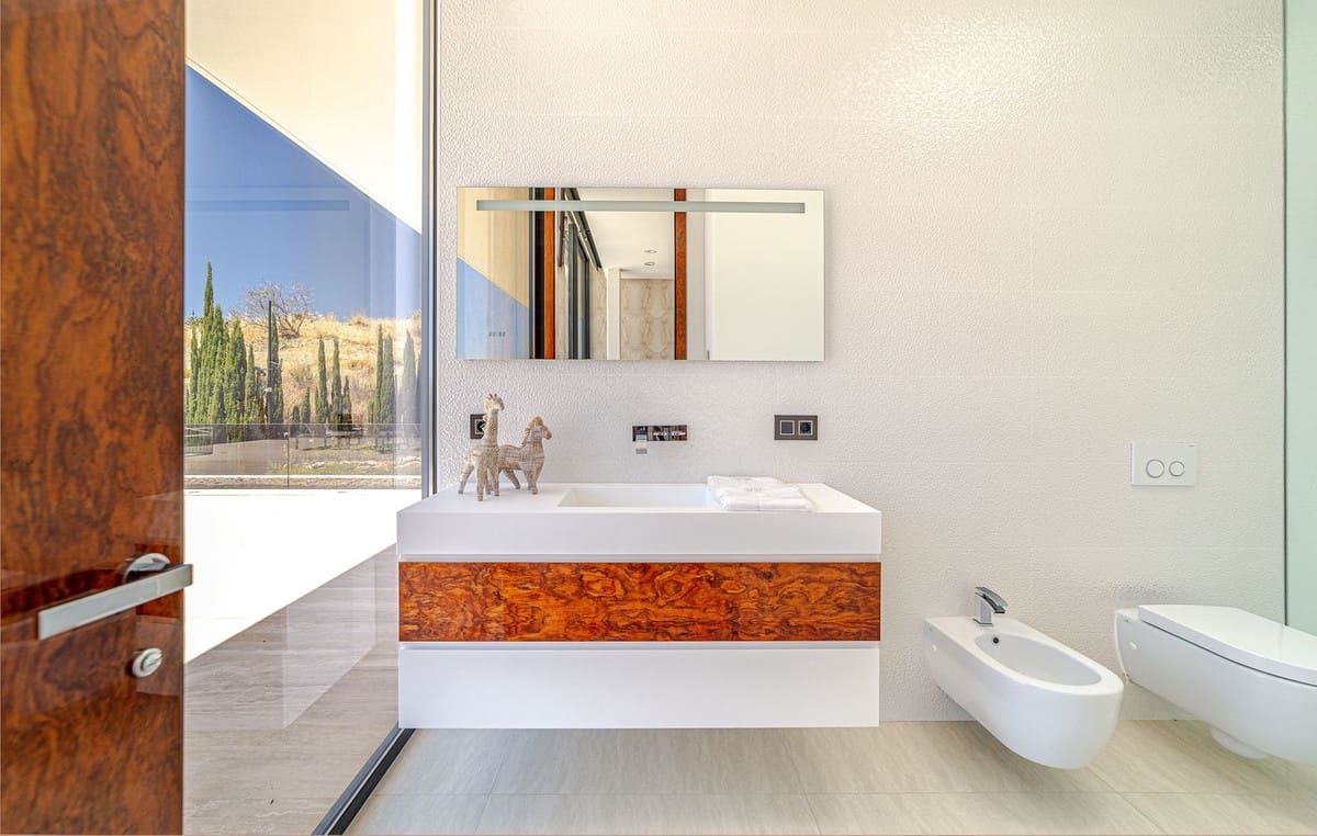 5 soverom Villa til salgs i Nueva Andalucia med svømmebasseng garasje - € 4 700 000 (Ref: 9038178)