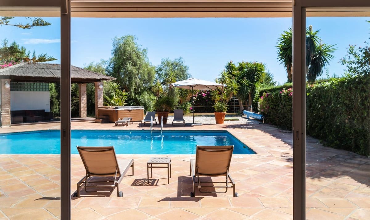 5 sypialnia Willa na sprzedaż w Benahavis z basenem - 5 250 000 € (Ref: 9038187)