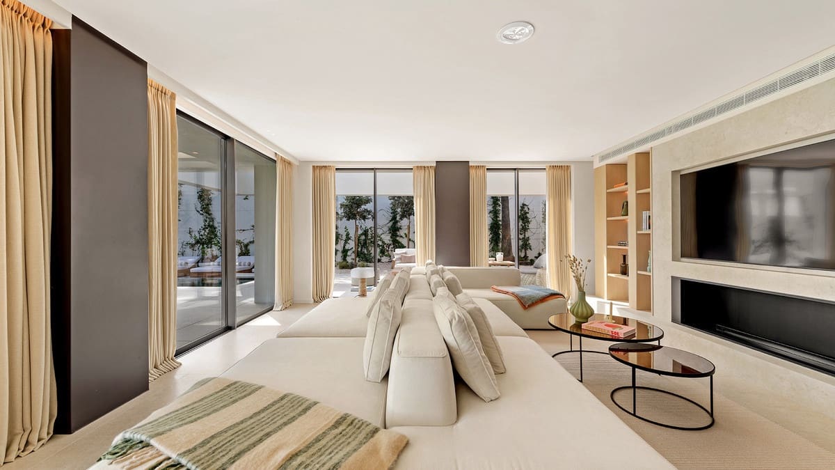 4 soverom Villa til salgs i Nueva Andalucia med svømmebasseng - € 5 975 000 (Ref: 9038200)