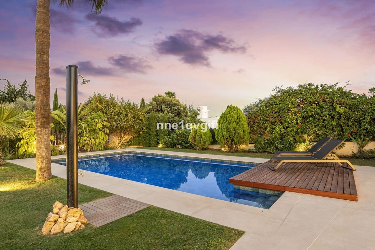 4 sypialnia Willa na sprzedaż w Guadalmina z basenem garażem - 3 585 000 € (Ref: 9038201)