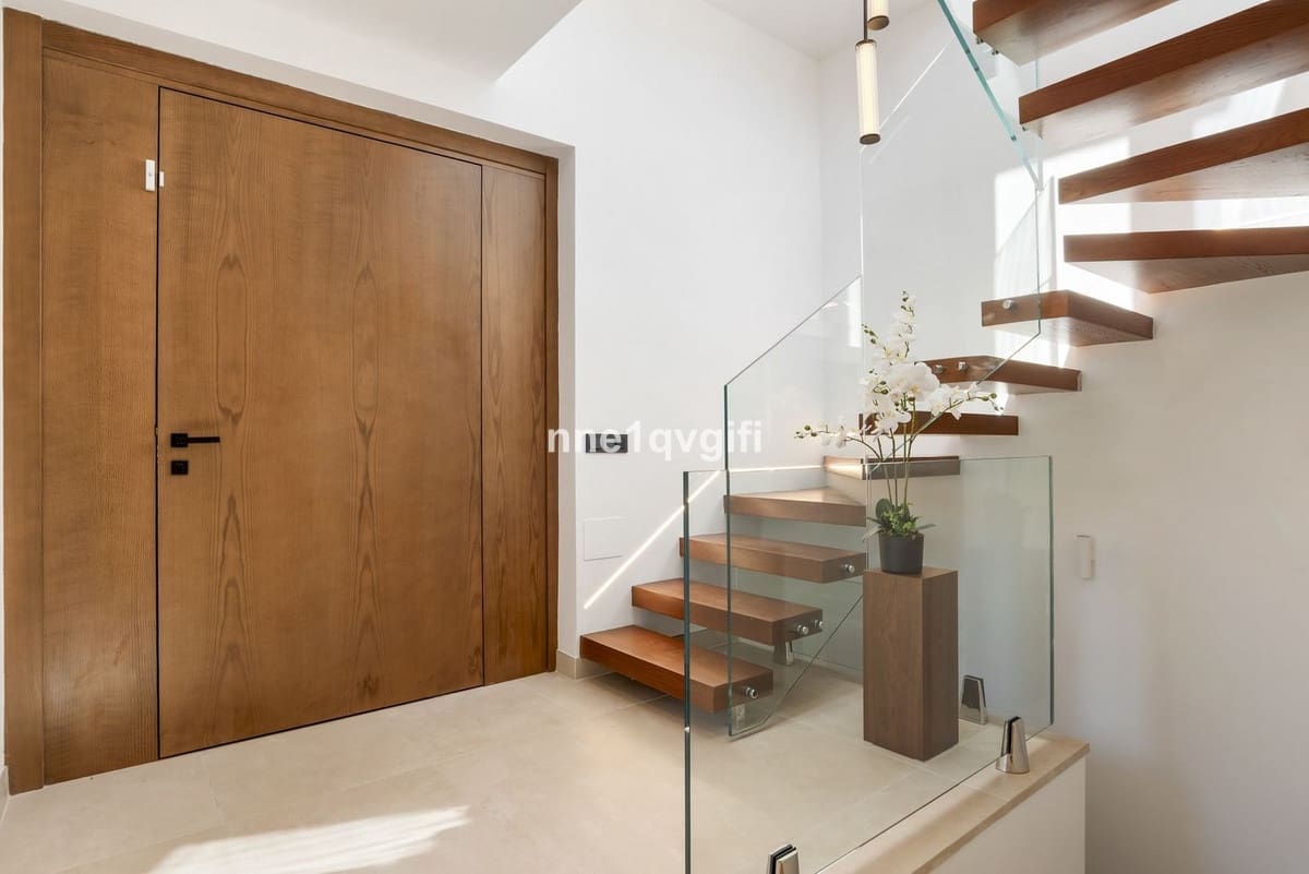 4 sypialnia Willa na sprzedaż w Guadalmina z basenem garażem - 3 585 000 € (Ref: 9038201)