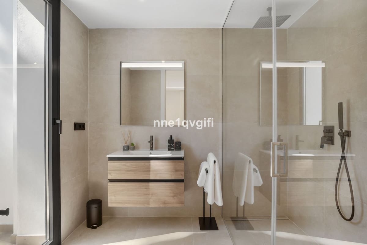 4 sypialnia Willa na sprzedaż w Guadalmina z basenem garażem - 3 585 000 € (Ref: 9038201)