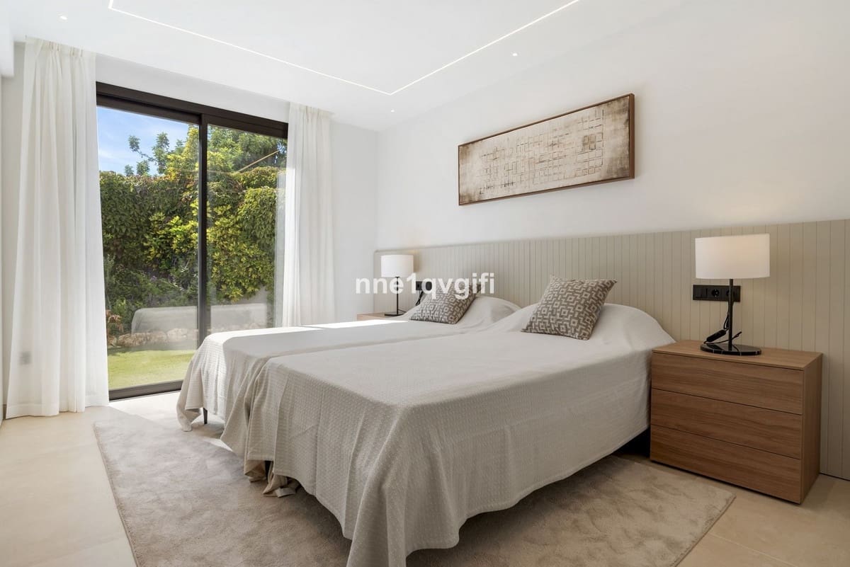 4 sypialnia Willa na sprzedaż w Guadalmina z basenem garażem - 3 585 000 € (Ref: 9038201)