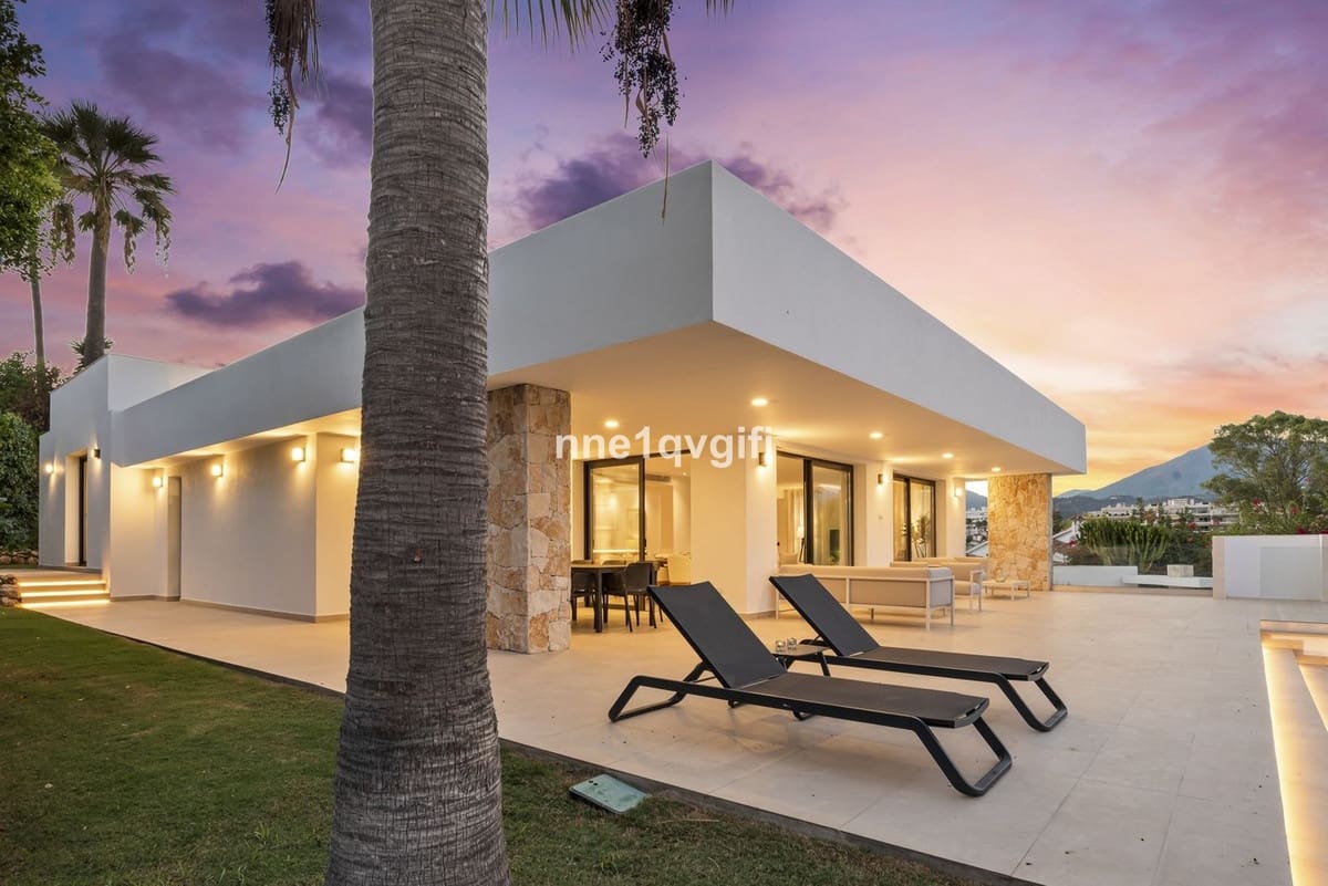 4 sypialnia Willa na sprzedaż w Guadalmina z basenem garażem - 3 585 000 € (Ref: 9038201)