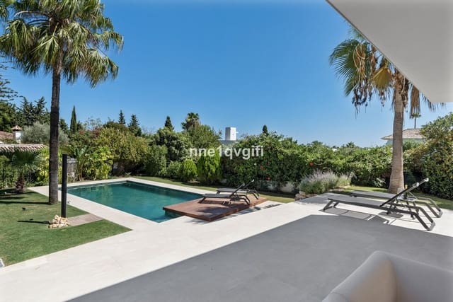 4 sypialnia Willa na sprzedaż w Guadalmina Alta, Marbella z basenem garażem - 3 585 000 € (Ref: 9038201)