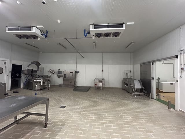 12 bedroom Business for sale in Antequera with garage - € 3,200,000 (Ref: 9038206)