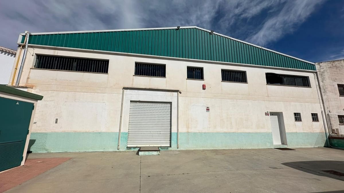 12 soveværelse Virksomhed til salg i Antequera med garage - € 3.200.000 (Ref: 9038206)