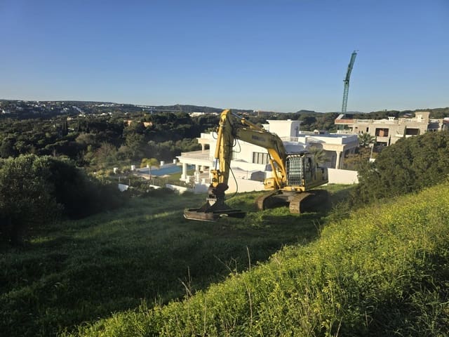 Grunde uden byggetilladelser til salg i San Enrique - Guadiaro -  Pueblo Nuevo, San Roque - € 850.000 (Ref: 9153735)