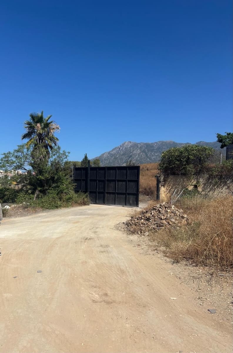 Grunde uden byggetilladelser til salg i Marbella - € 6.500.000 (Ref: 9153758)