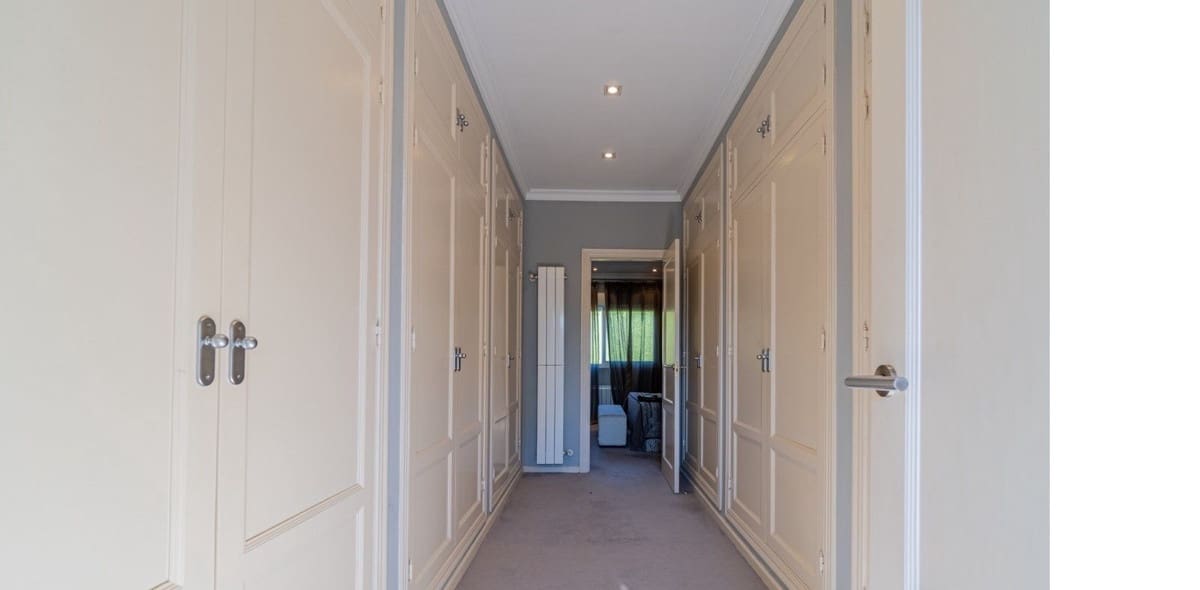 5 soverom Villa til salgs i Sotogrande med svømmebasseng garasje - € 2 650 000 (Ref: 9153764)