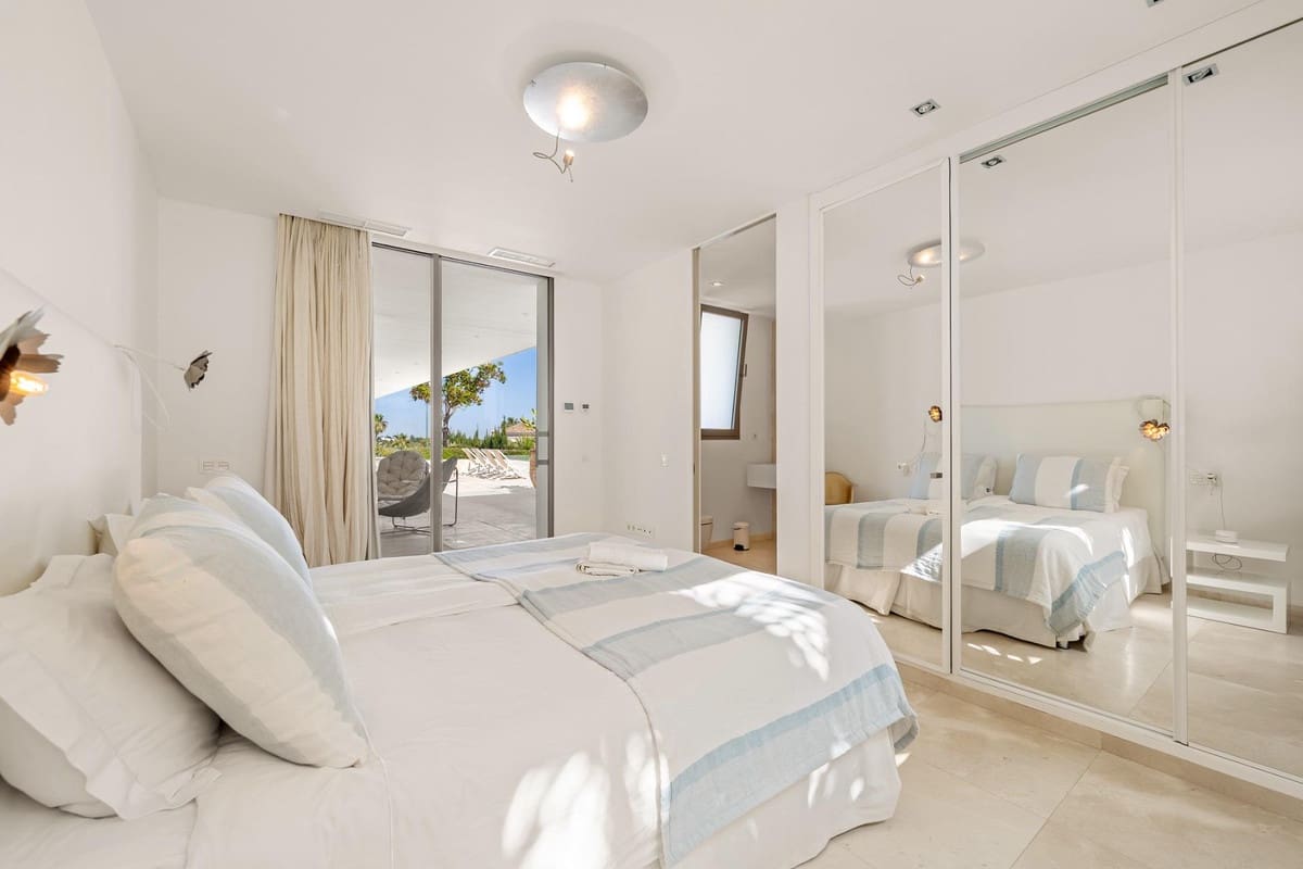 7 soverom Villa til salgs i Marbella med svømmebasseng garasje - € 7 950 000 (Ref: 9156035)