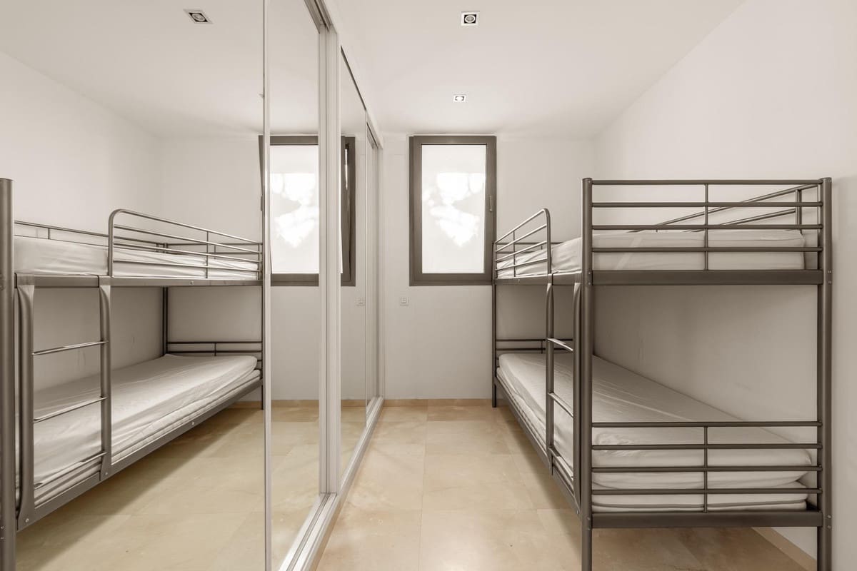 7 soverom Villa til salgs i Marbella med svømmebasseng garasje - € 7 950 000 (Ref: 9156035)