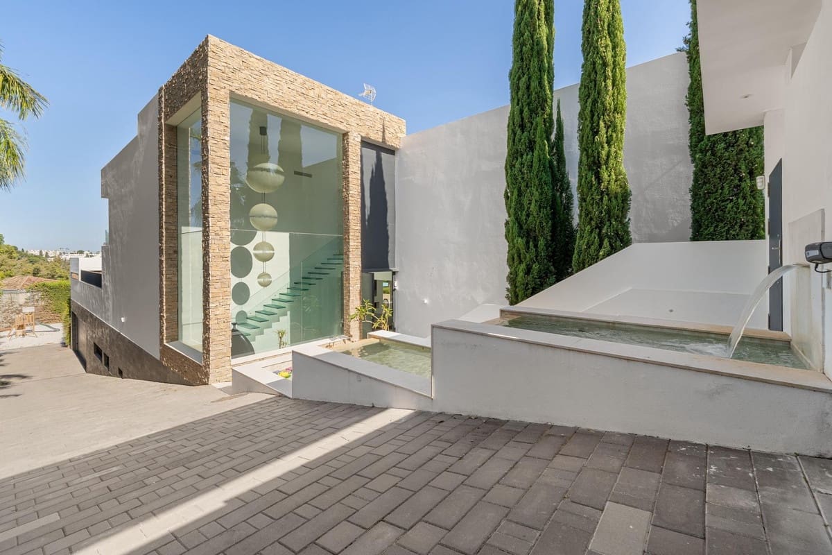 7 soverom Villa til salgs i Marbella med svømmebasseng garasje - € 7 950 000 (Ref: 9156035)