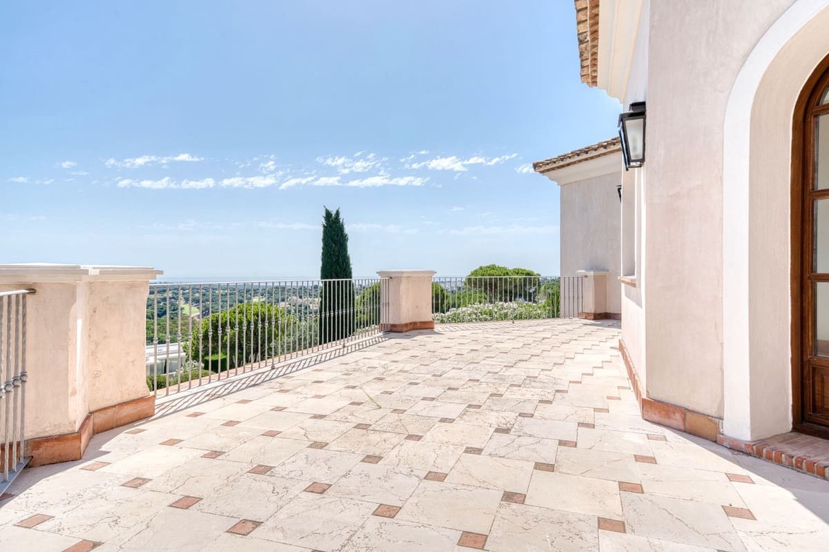 5 sypialnia Willa na sprzedaż w Sotogrande z basenem garażem - 3 750 000 € (Ref: 9156048)