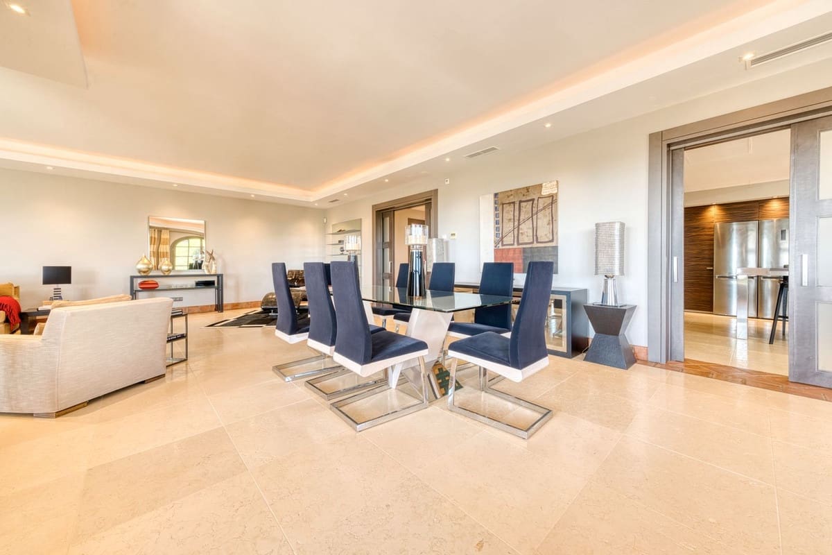 5 sypialnia Willa na sprzedaż w Sotogrande z basenem garażem - 3 750 000 € (Ref: 9156048)