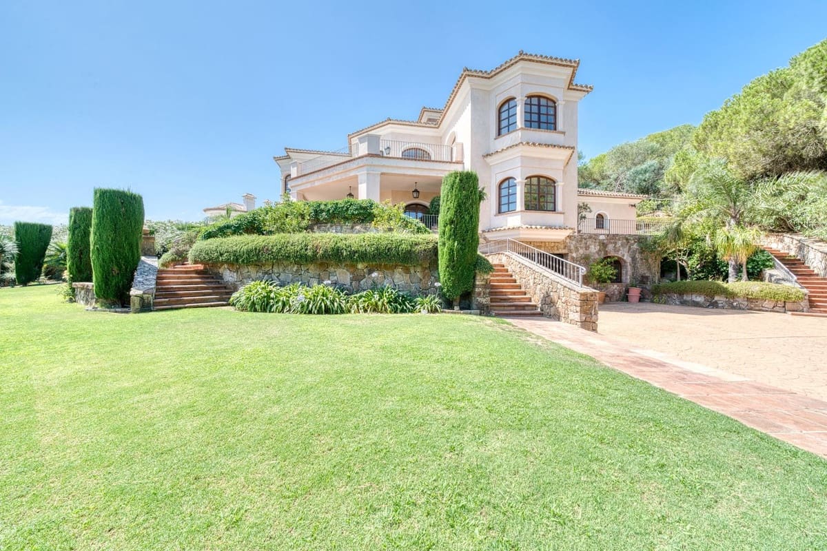 5 sypialnia Willa na sprzedaż w Sotogrande z basenem garażem - 3 750 000 € (Ref: 9156048)