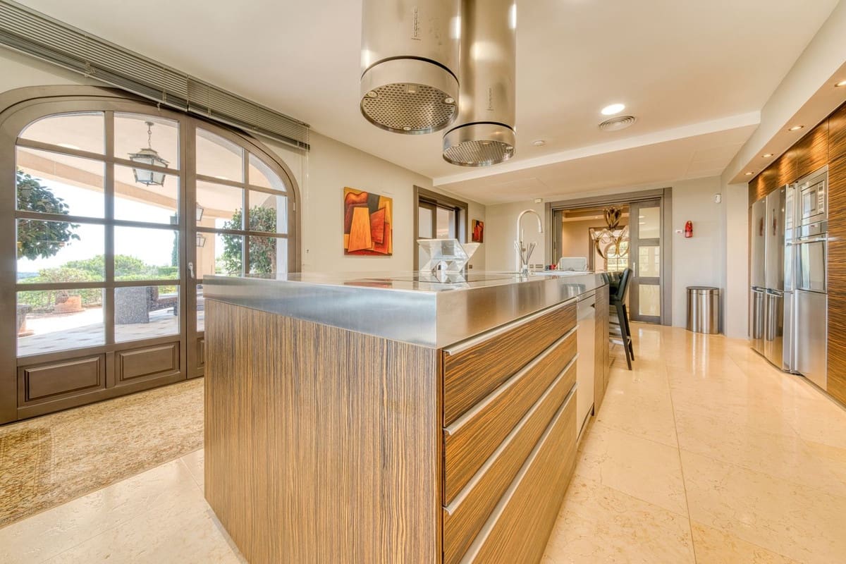 5 sypialnia Willa na sprzedaż w Sotogrande z basenem garażem - 3 750 000 € (Ref: 9156048)