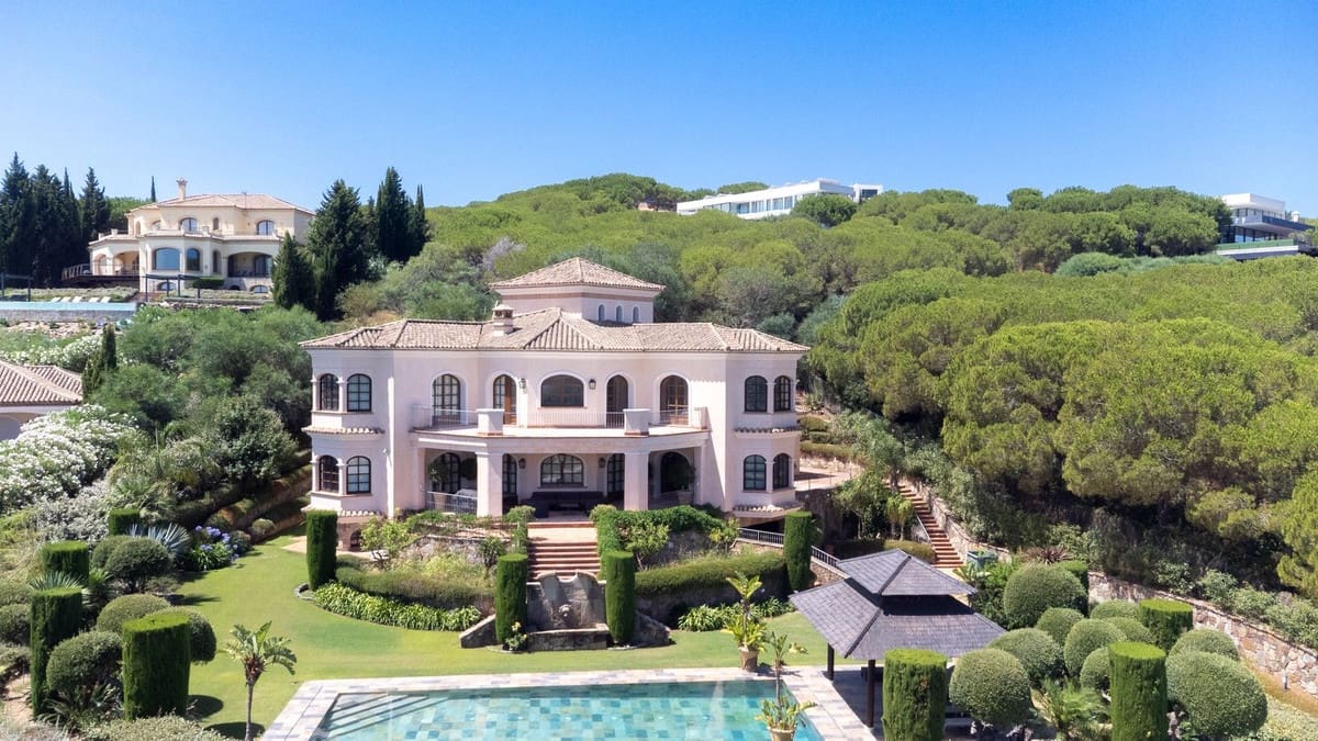 5 sypialnia Willa na sprzedaż w Sotogrande z basenem garażem - 3 750 000 € (Ref: 9156048)