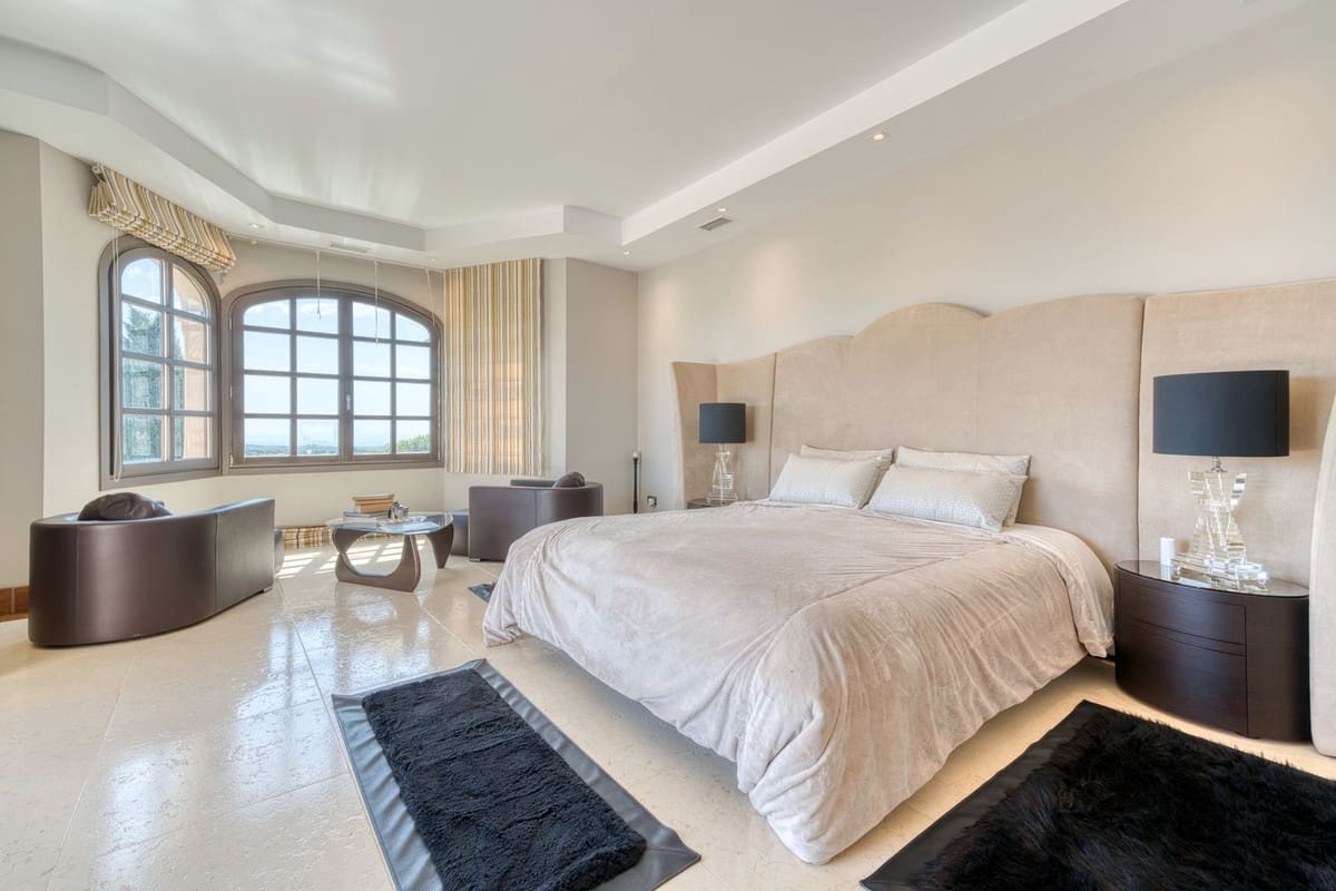 5 sypialnia Willa na sprzedaż w Sotogrande z basenem garażem - 3 750 000 € (Ref: 9156048)