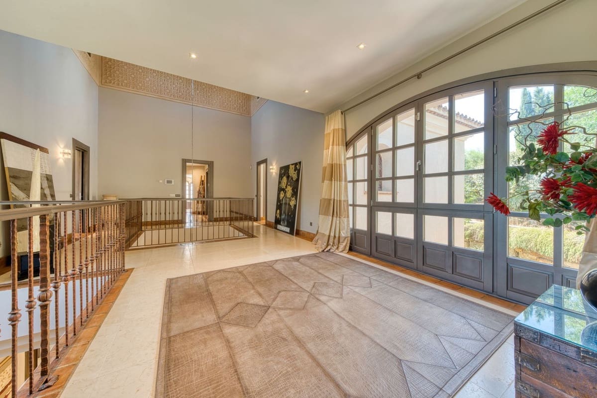 5 sypialnia Willa na sprzedaż w Sotogrande z basenem garażem - 3 750 000 € (Ref: 9156048)