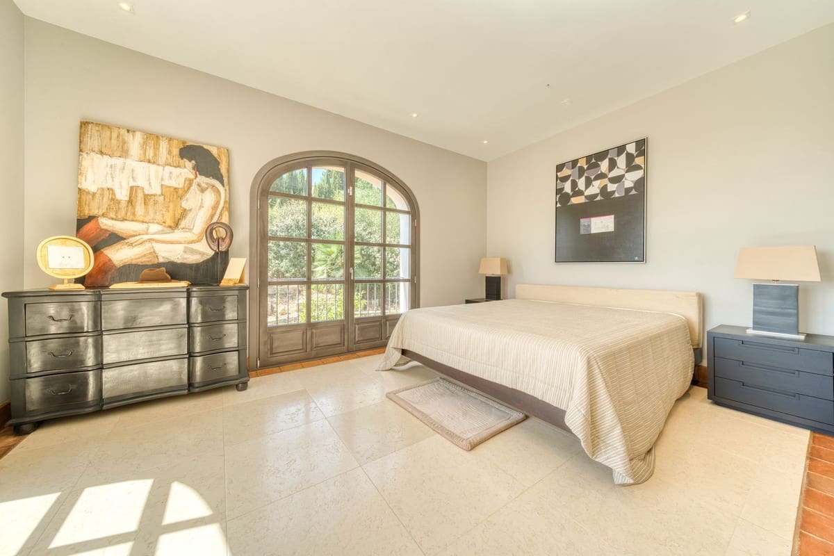 5 sypialnia Willa na sprzedaż w Sotogrande z basenem garażem - 3 750 000 € (Ref: 9156048)