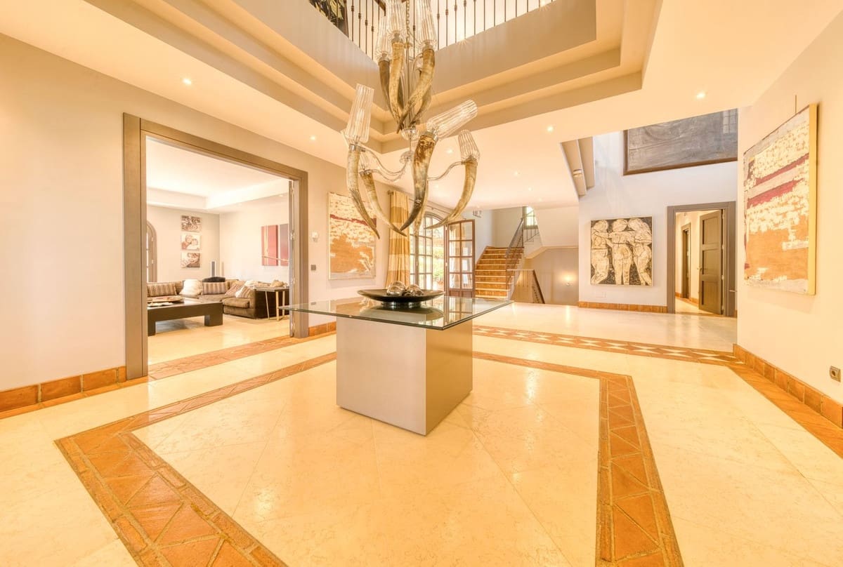 5 sypialnia Willa na sprzedaż w Sotogrande z basenem garażem - 3 750 000 € (Ref: 9156048)