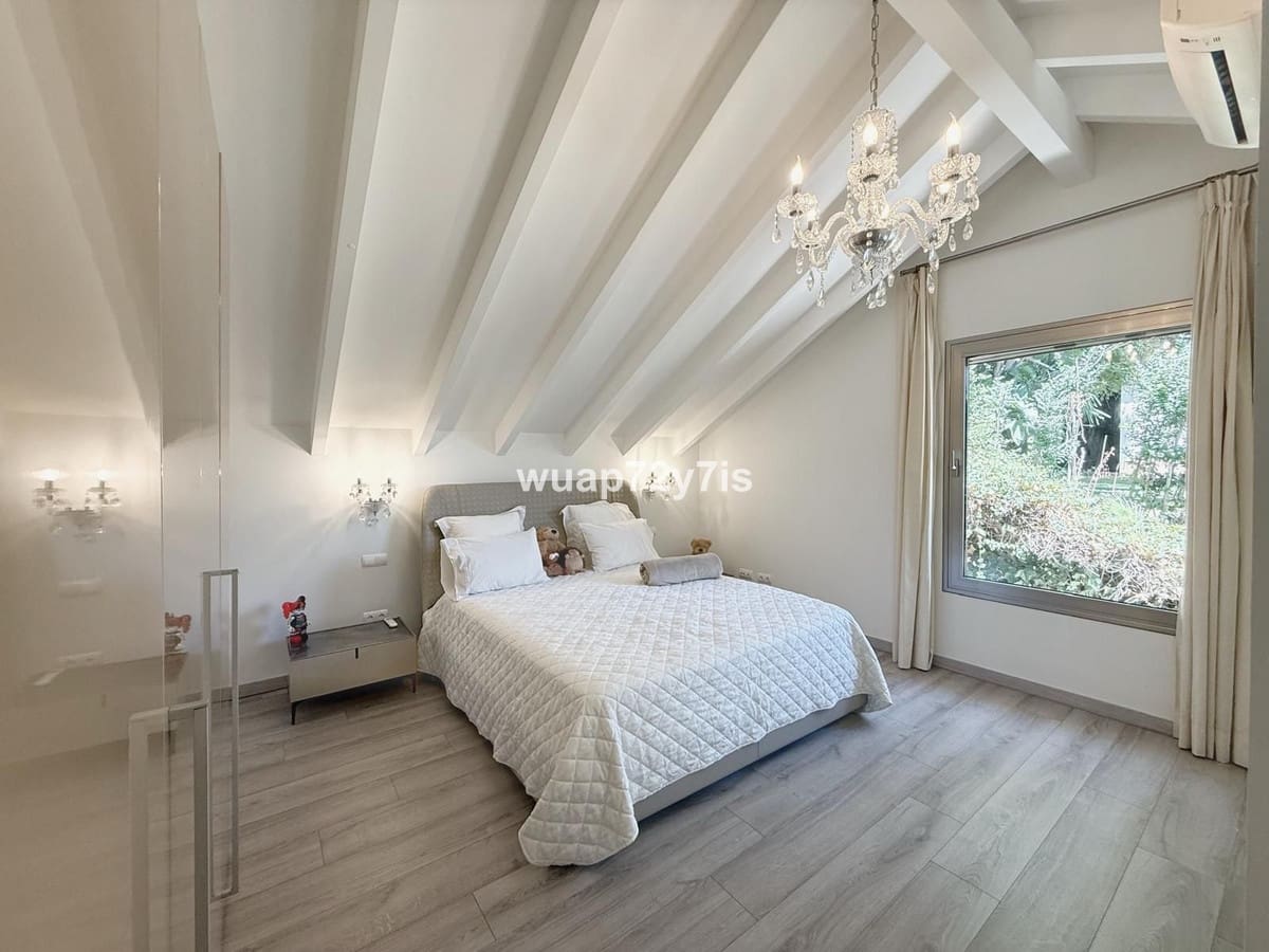 5 sypialnia Willa na sprzedaż w Sotogrande z basenem garażem - 2 195 000 € (Ref: 9156051)