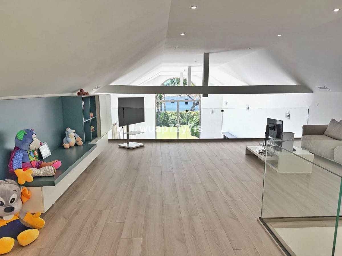 5 sypialnia Willa na sprzedaż w Sotogrande z basenem garażem - 2 195 000 € (Ref: 9156051)