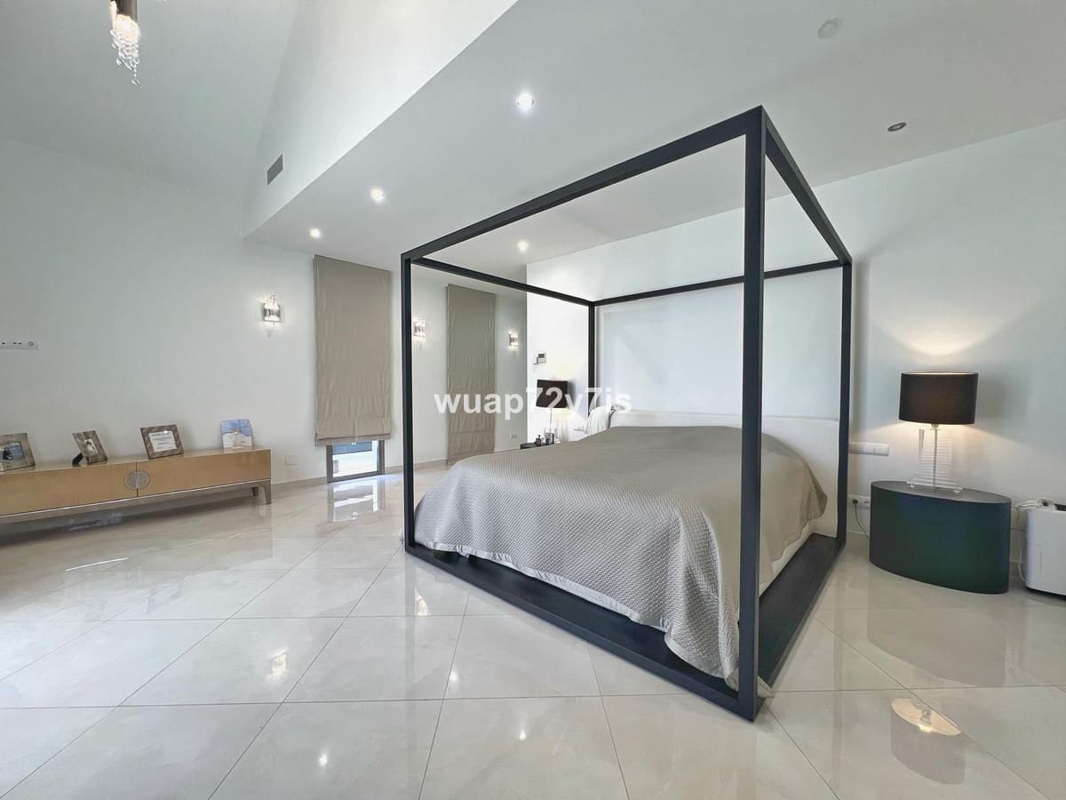 5 sypialnia Willa na sprzedaż w Sotogrande z basenem garażem - 2 195 000 € (Ref: 9156051)