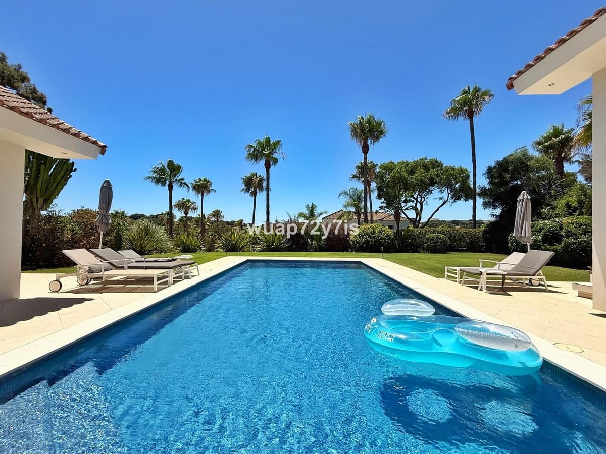 5 sypialnia Willa na sprzedaż w Sotogrande z basenem garażem - 2 195 000 € (Ref: 9156051)