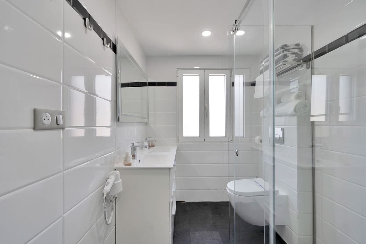 16 soverom Villa til salgs i El Chaparral med svømmebasseng garasje - € 3 500 000 (Ref: 9160865)