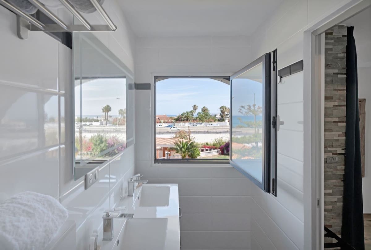 16 soverom Villa til salgs i El Chaparral med svømmebasseng garasje - € 3 500 000 (Ref: 9160865)