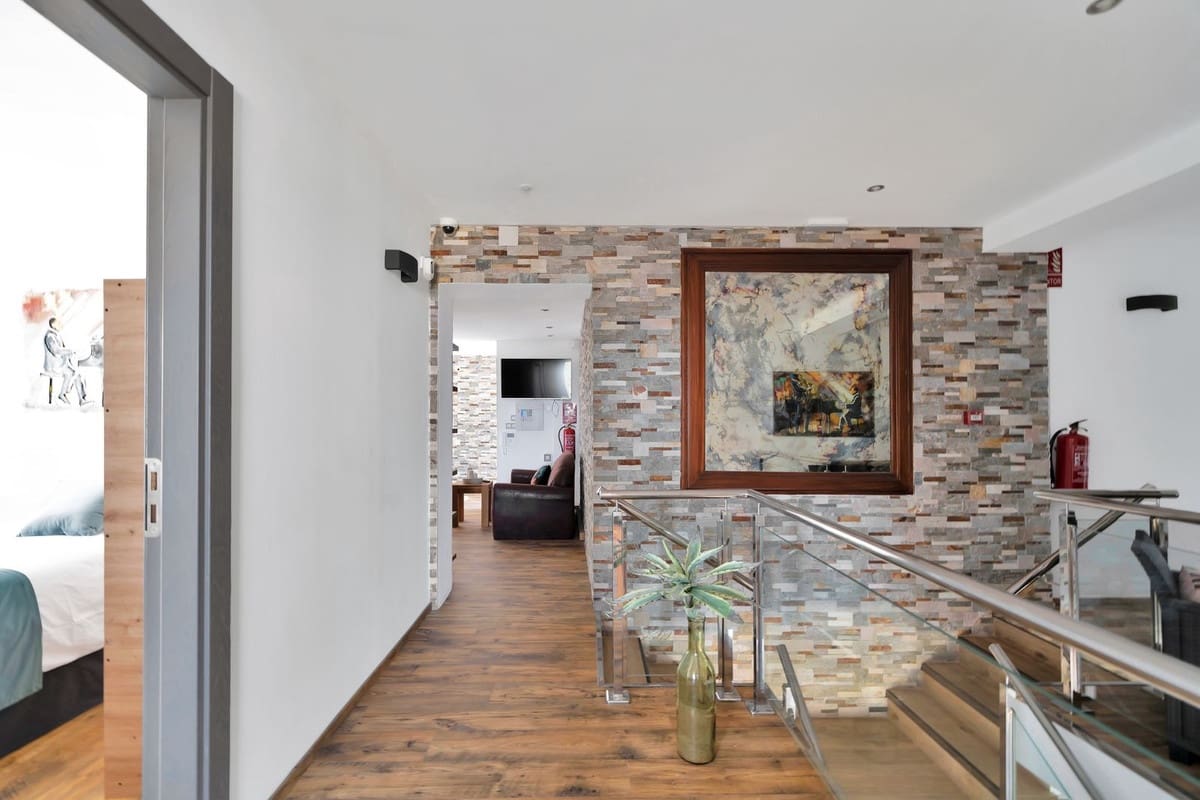 16 soverom Villa til salgs i El Chaparral med svømmebasseng garasje - € 3 500 000 (Ref: 9160865)