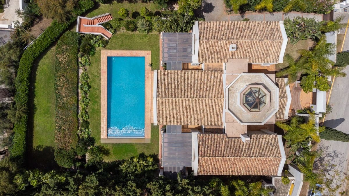 6 sypialnia Willa na sprzedaż w Los Flamingos z basenem garażem - 6 900 000 € (Ref: 9163562)