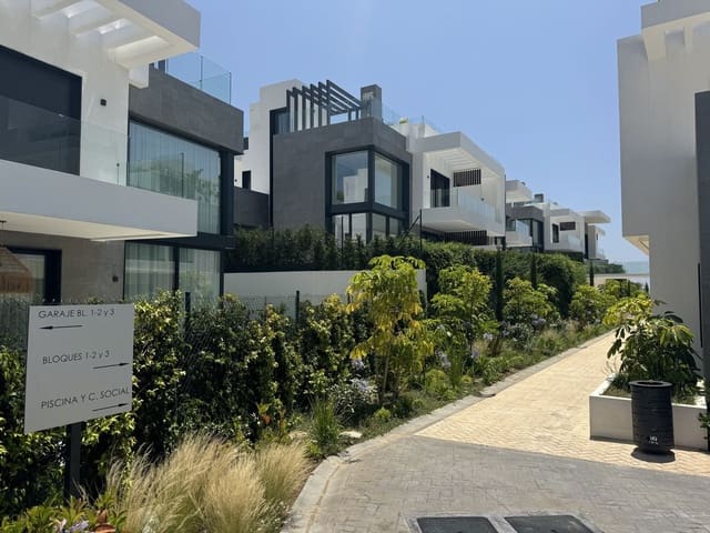 5 makuuhuone Huvila myytävänä paikassa Río Real, Marbella mukana uima-altaan 
autotalli - 2 100 000 € (Ref: 9165595)