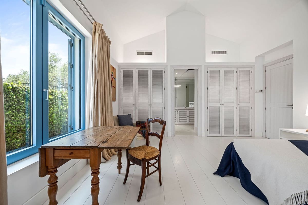 5 slaapkamer Villa te koop in Benahavis met zwembad - € 4.750.000 (Ref: 9165599)