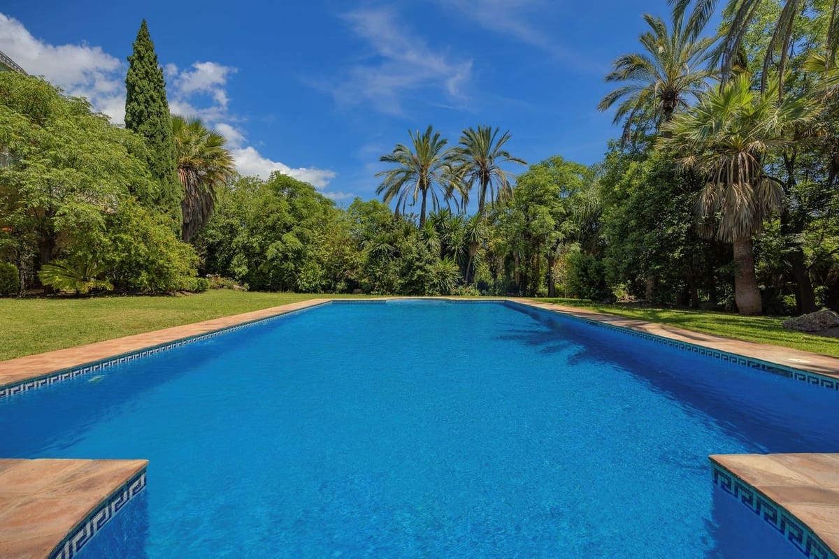 9 sypialnia Willa na sprzedaż w Marbella z basenem garażem - 7 900 000 € (Ref: 9165602)