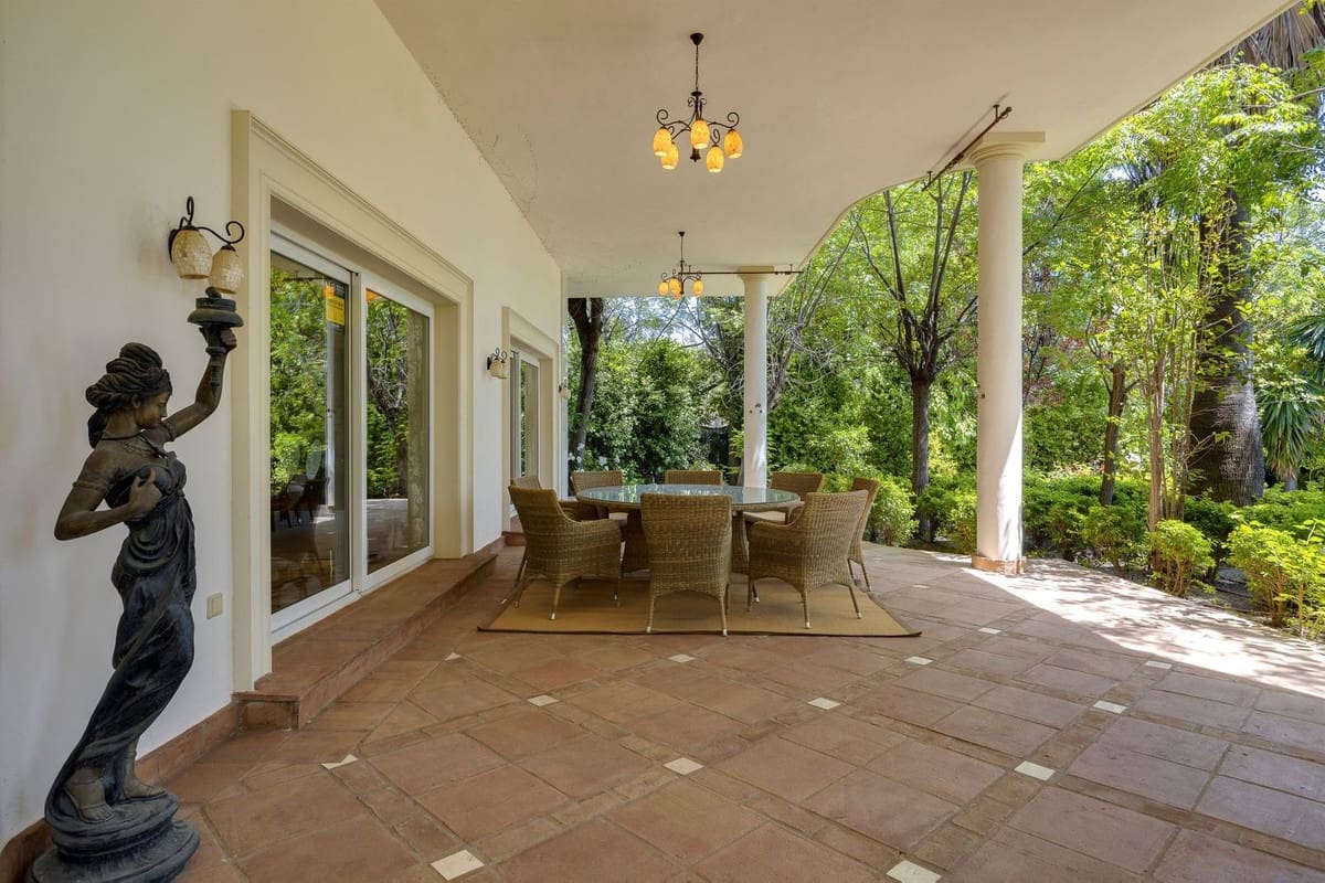 9 sypialnia Willa na sprzedaż w Marbella z basenem garażem - 7 900 000 € (Ref: 9165602)