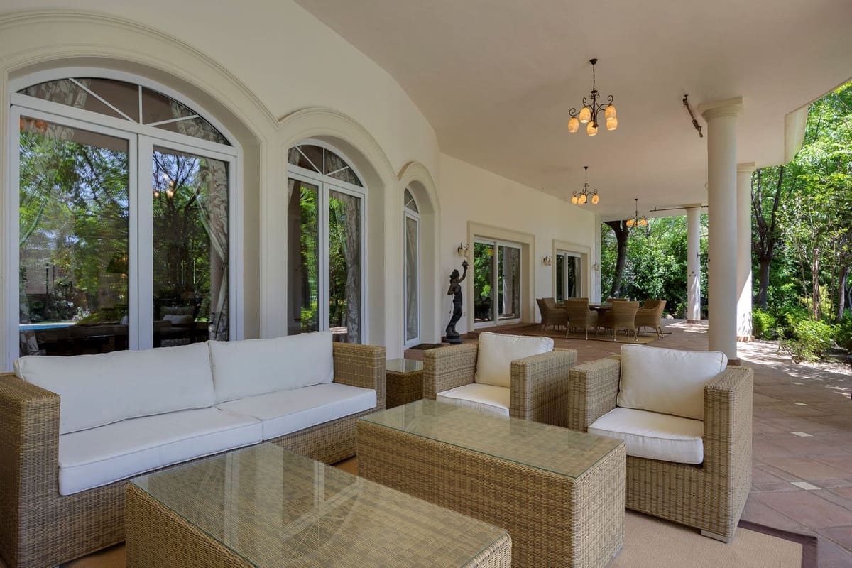 9 sypialnia Willa na sprzedaż w Marbella z basenem garażem - 7 900 000 € (Ref: 9165602)