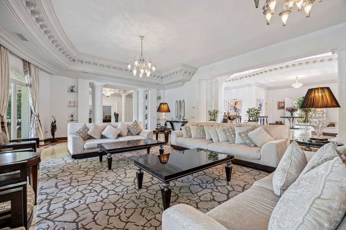 9 sypialnia Willa na sprzedaż w Marbella z basenem garażem - 7 900 000 € (Ref: 9165602)