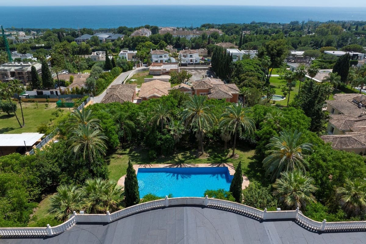 9 sypialnia Willa na sprzedaż w Marbella z basenem garażem - 7 900 000 € (Ref: 9165602)