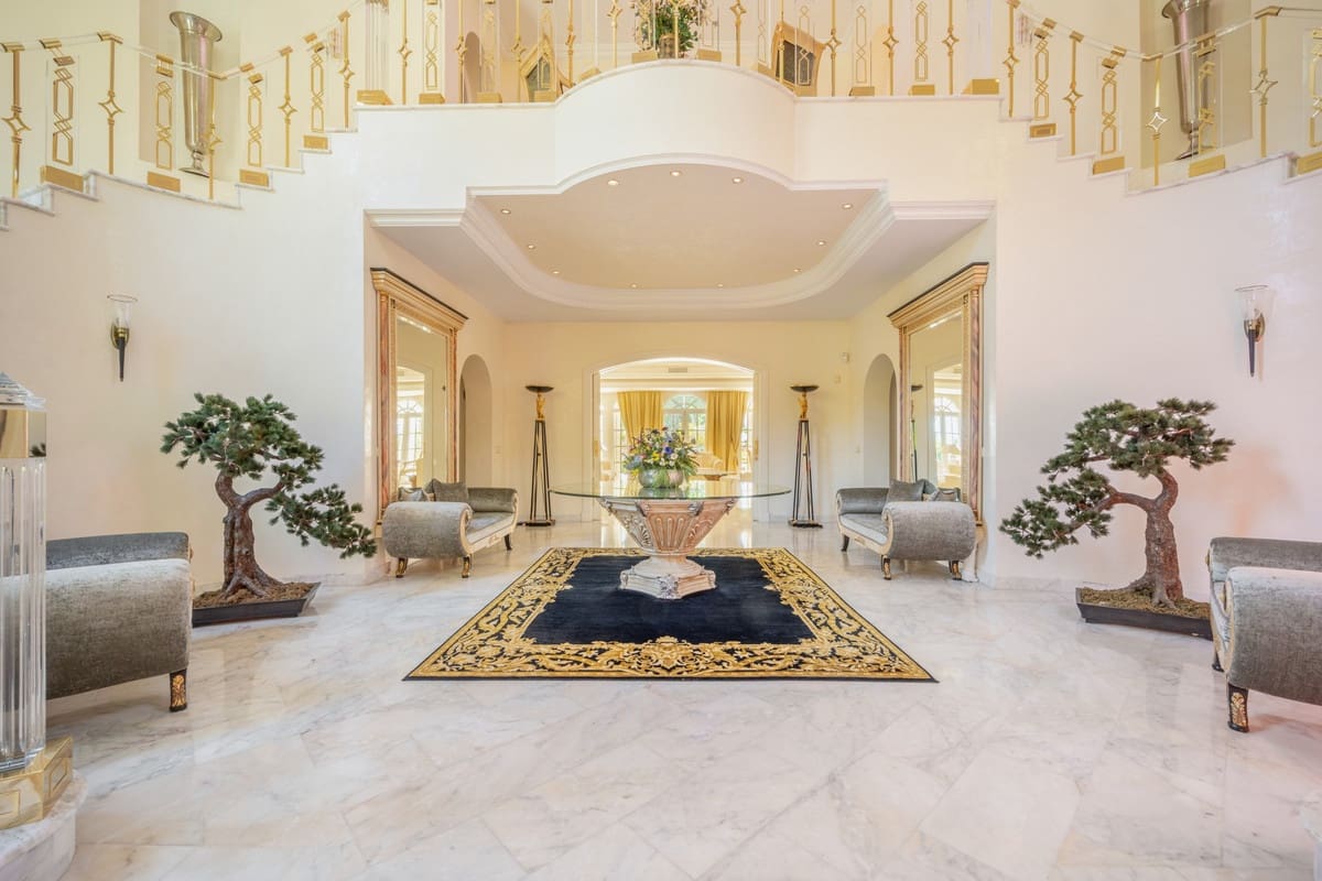 14 soveværelse Villa til salg i Golden Mile med swimmingpool - € 19.850.000 (Ref: 9166858)