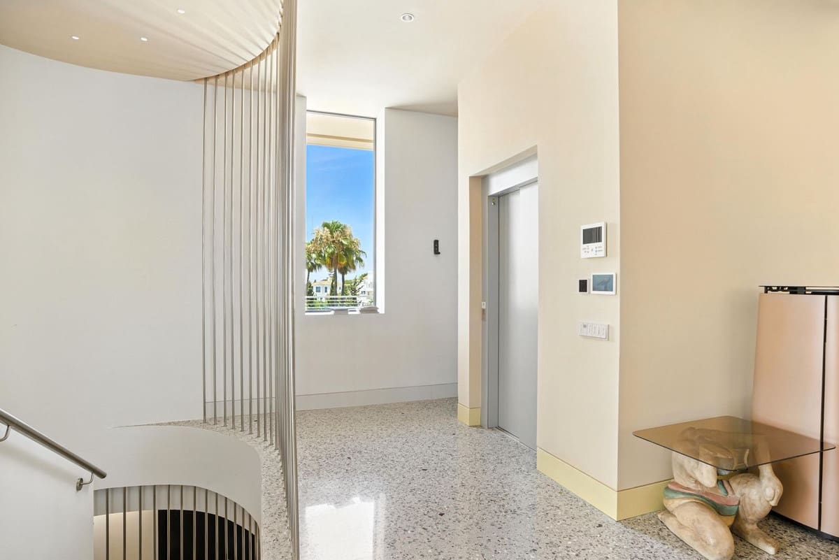 4 sypialnia Willa na sprzedaż w Elviria z basenem garażem - 4 895 000 € (Ref: 9171208)