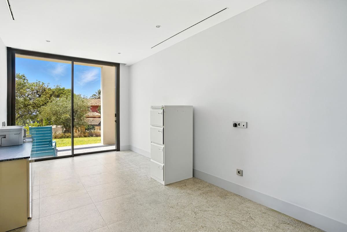 4 sypialnia Willa na sprzedaż w Elviria z basenem garażem - 4 895 000 € (Ref: 9171208)