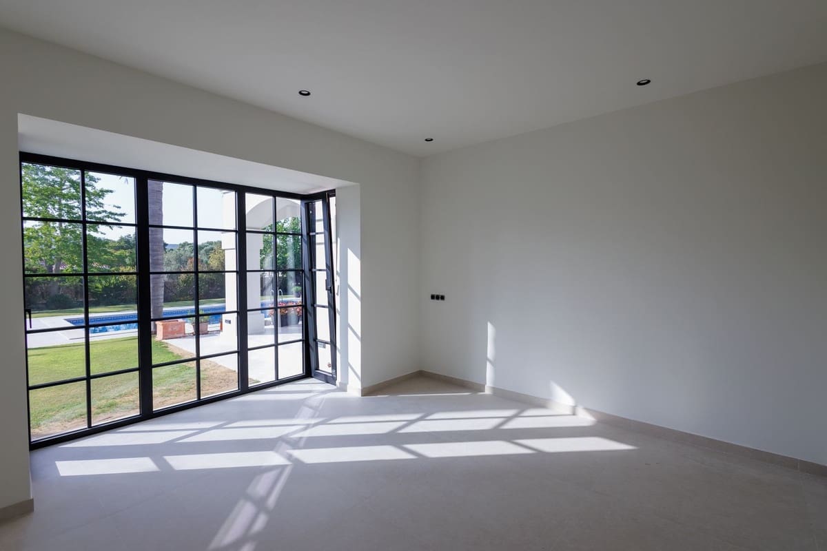 3 soverom Villa til salgs i Sotogrande med svømmebasseng garasje - € 2 580 000 (Ref: 9171210)