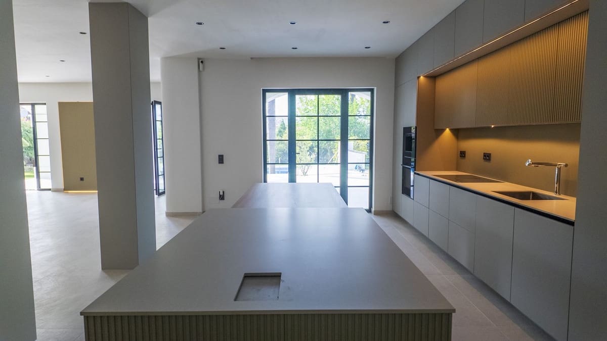 3 soverom Villa til salgs i Sotogrande med svømmebasseng garasje - € 2 580 000 (Ref: 9171210)