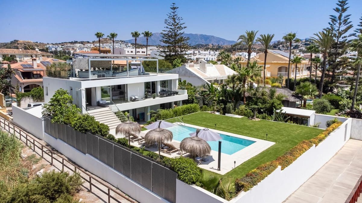5 sypialnia Willa na sprzedaż w La Cala de Mijas z basenem - 7 500 000 € (Ref: 9176309)