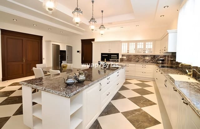 6 soveværelse Villa til salg i Casco Antiguo, Marbella med swimmingpool garage - € 11.500.000 (Ref: 9176310)