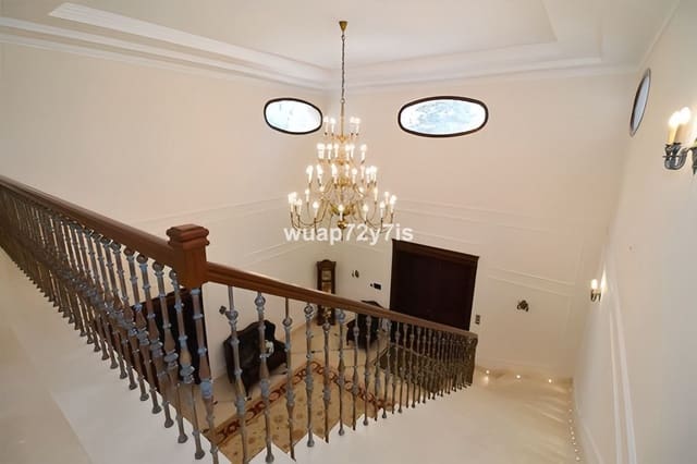 6 soveværelse Villa til salg i Casco Antiguo, Marbella med swimmingpool garage - € 11.500.000 (Ref: 9176310)