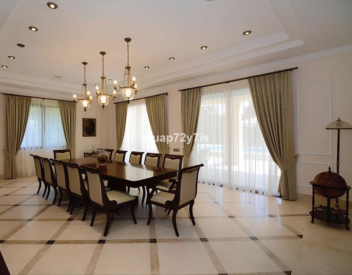 6 makuuhuone Huvila myytävänä paikassa Marbella mukana uima-altaan 
autotalli - 11 500 000 € (Ref: 9176310)